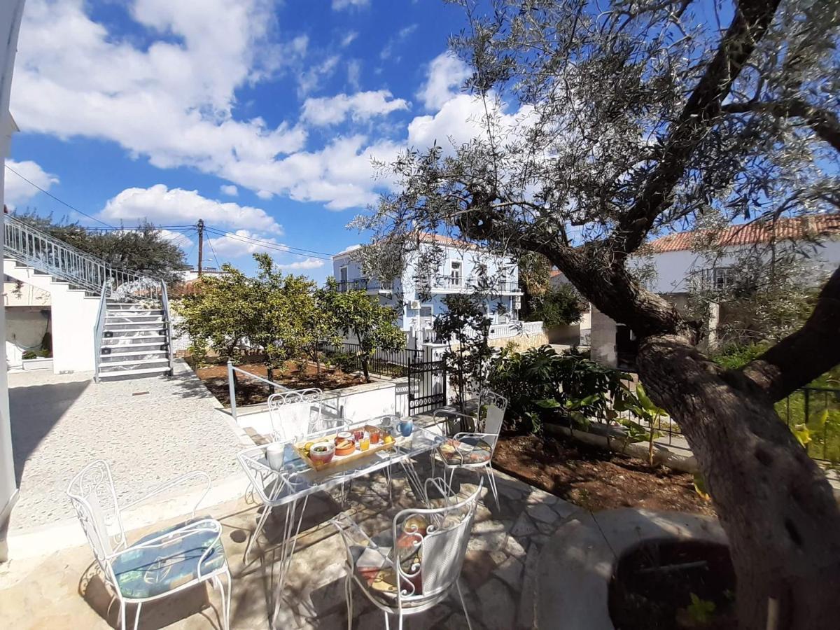 Dapia Holiday Home Spetses Town Ngoại thất bức ảnh