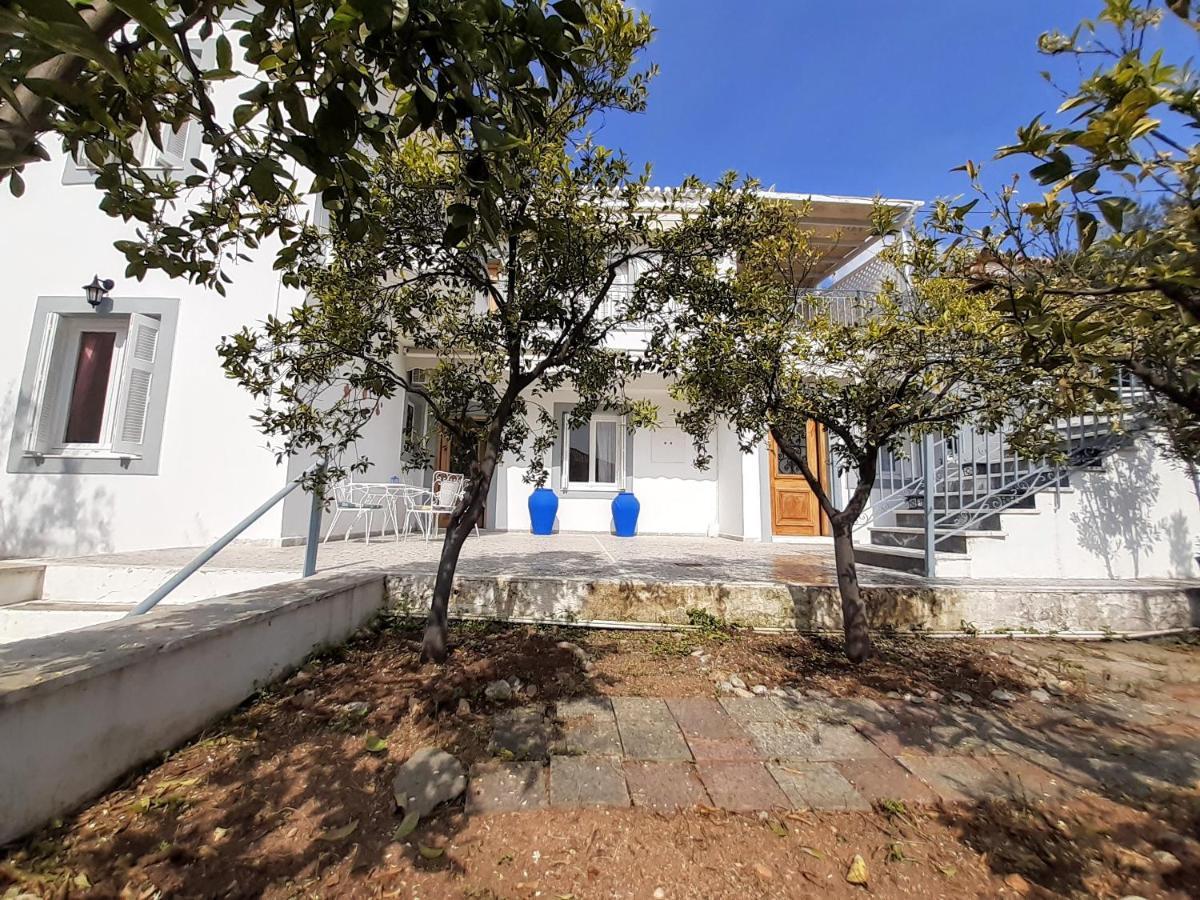 Dapia Holiday Home Spetses Town Ngoại thất bức ảnh