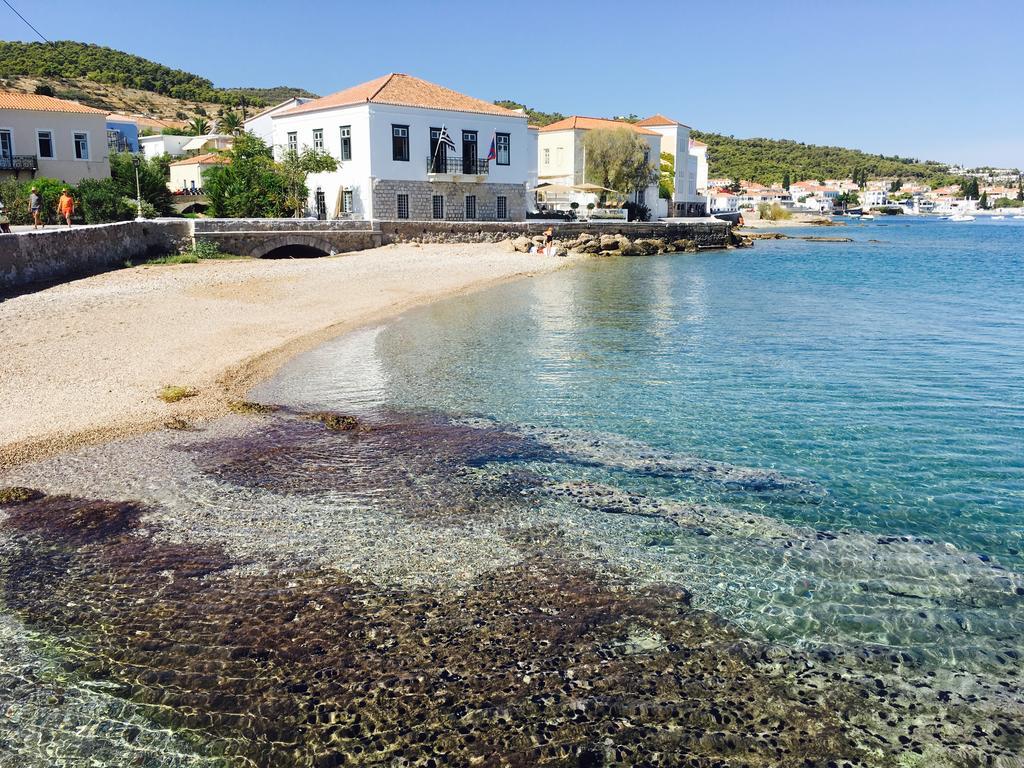 Dapia Holiday Home Spetses Town Ngoại thất bức ảnh
